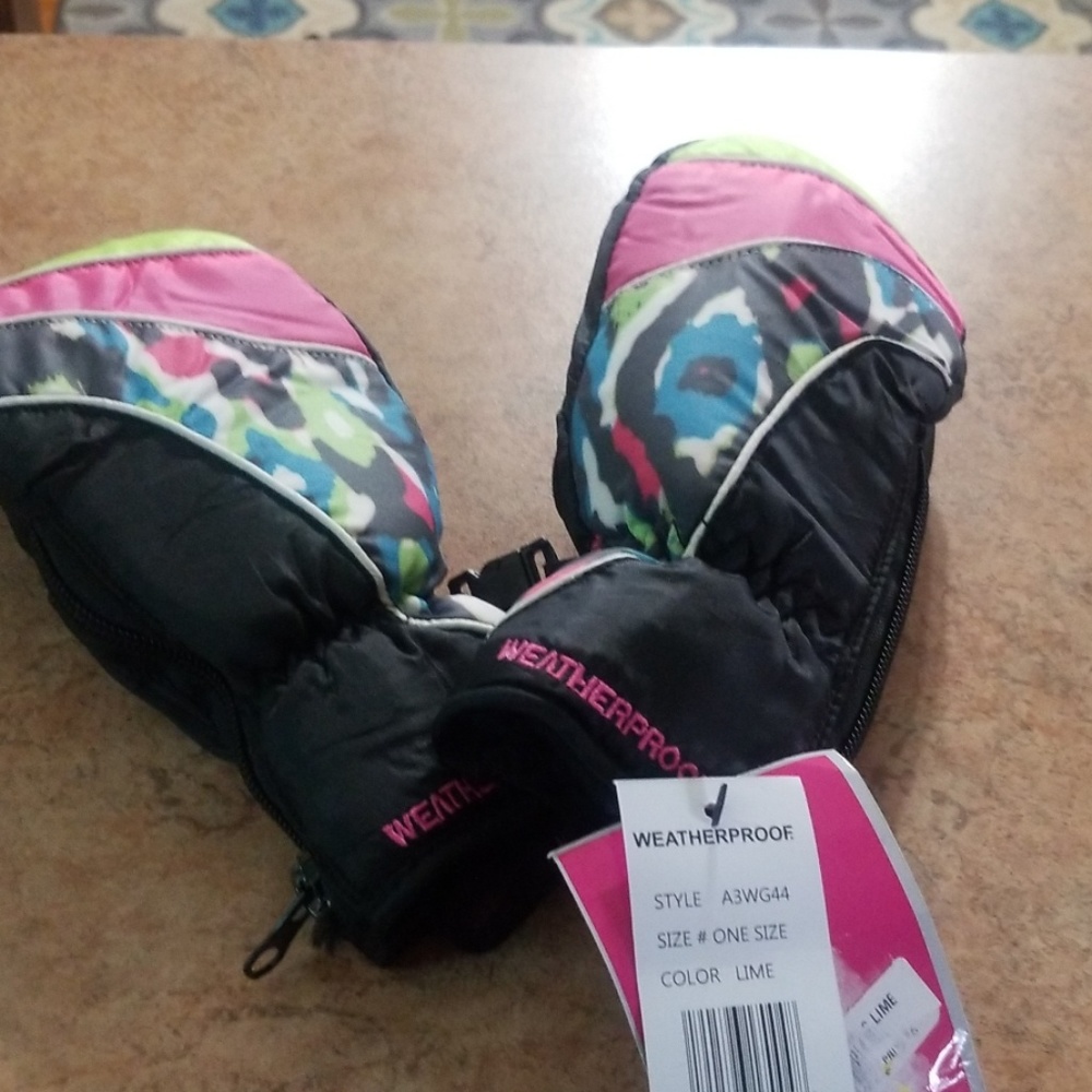 Girl's Mittens